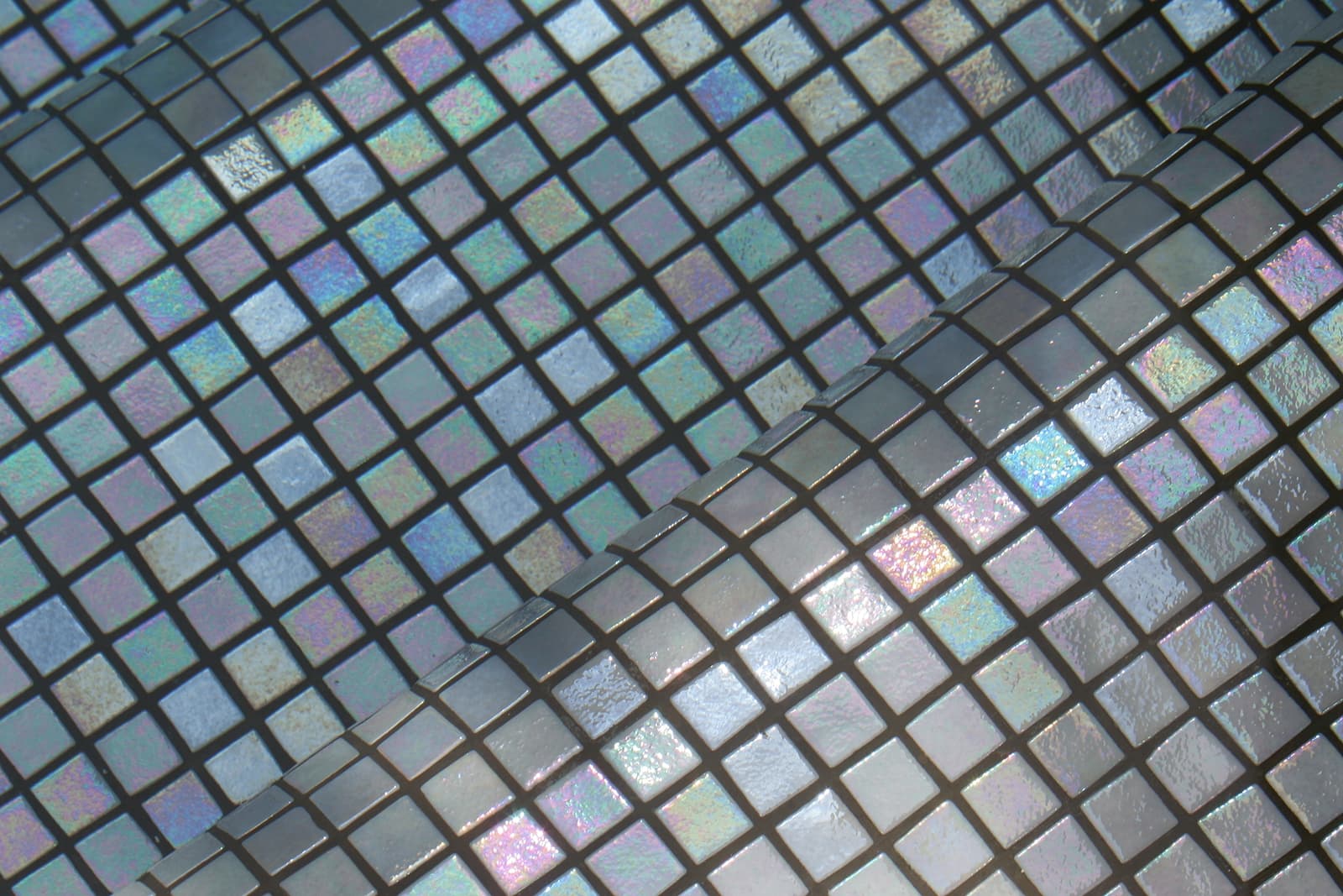 Mosaic Tile Iridescent Cuarzo - Ezarri
